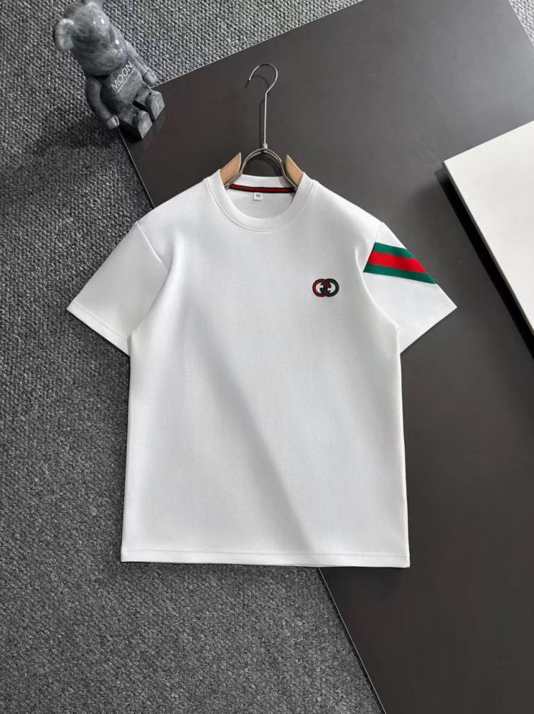 طقم رجالي ماركة Gucci