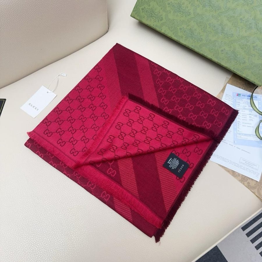 سكارف ماركة Gucci