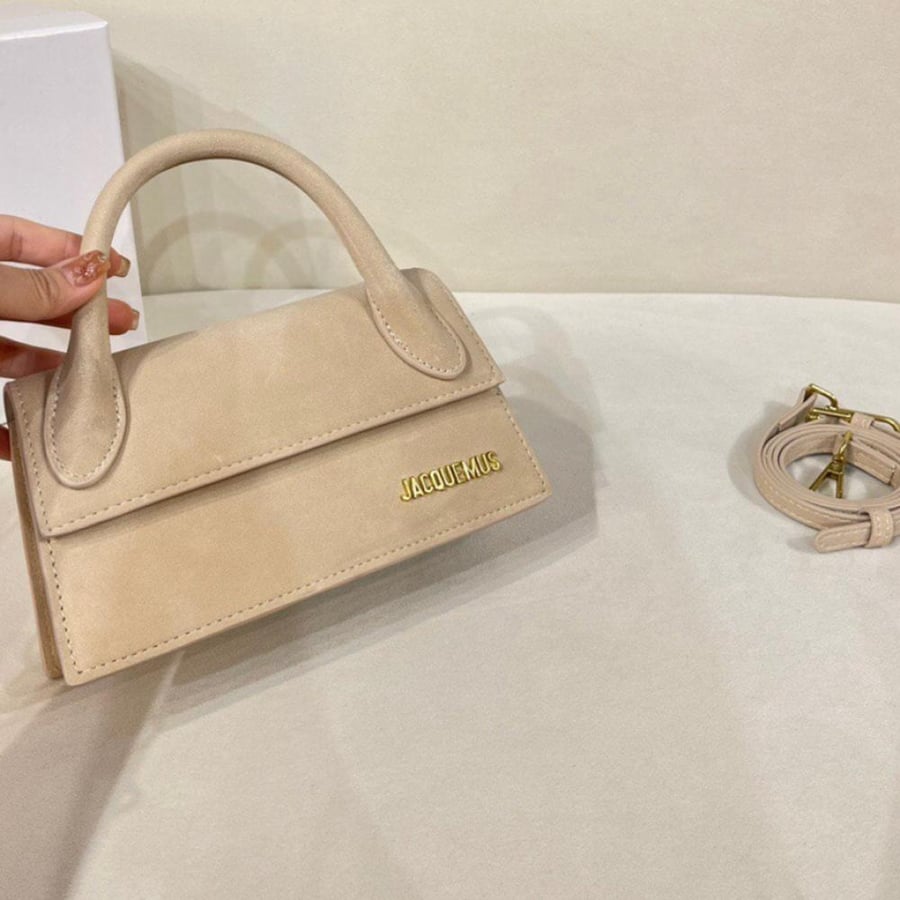 شنطة نسائية ماركة ‏JACQUEMUS