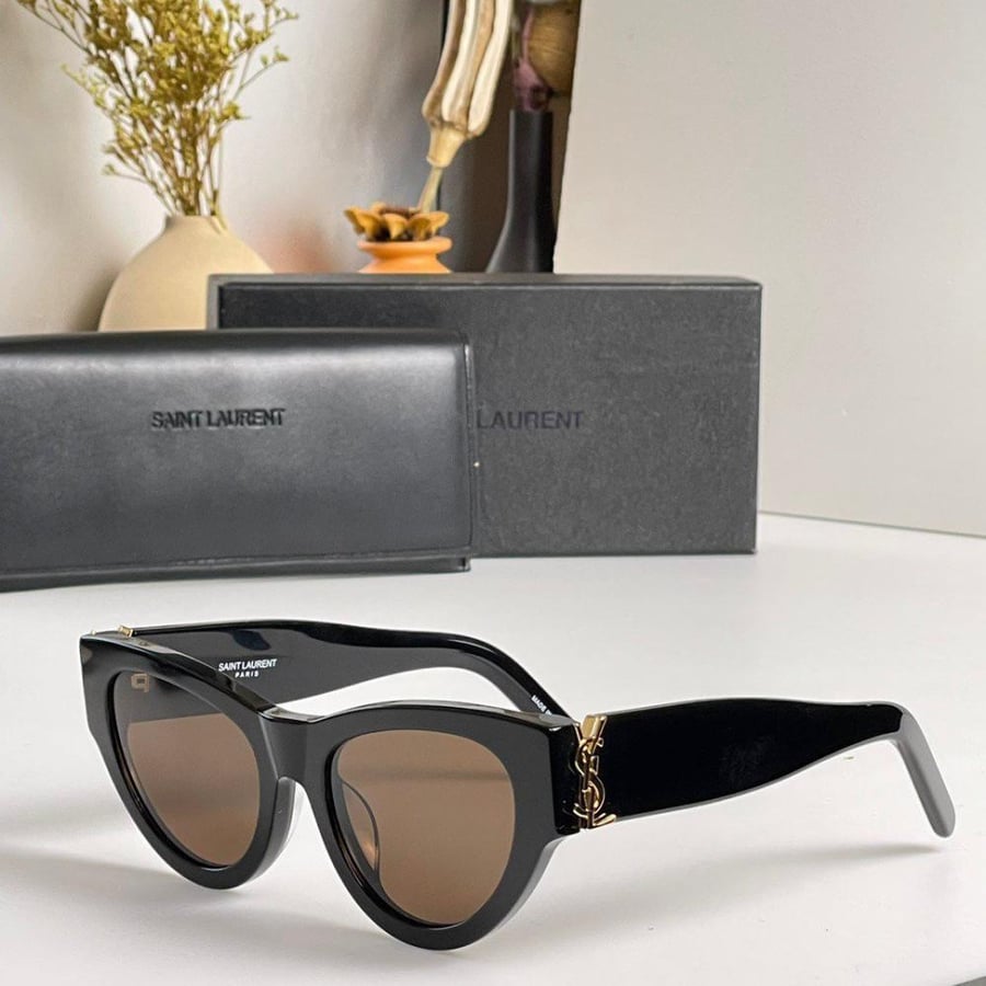 نظاره ماركة YSL