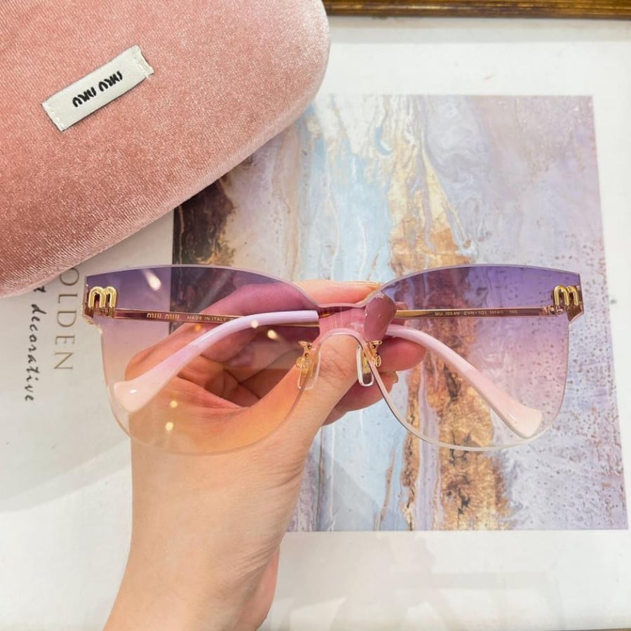 نظاره ماركة ‏Miumiu
