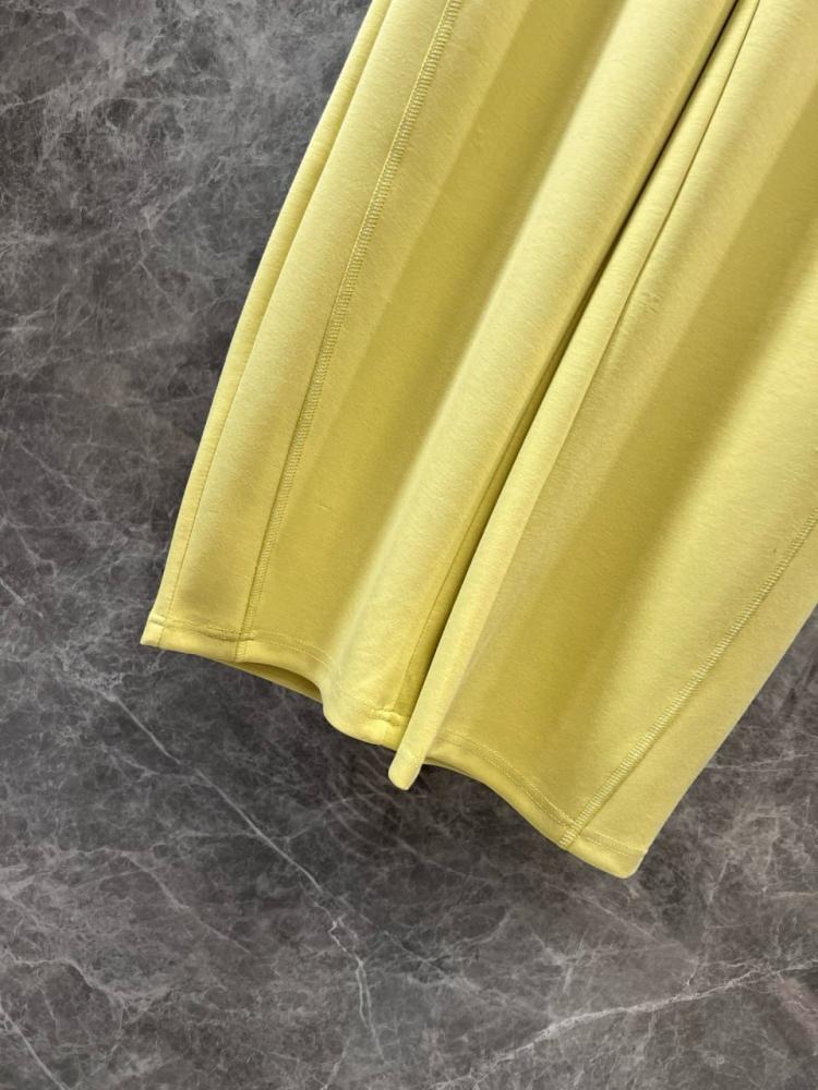 بنطال نسائي ماركة Chanel