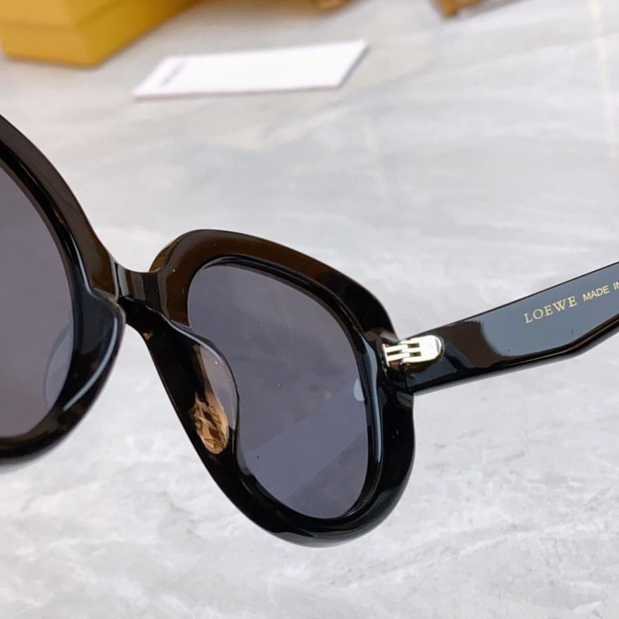 نظاره ماركة ‏Loewe