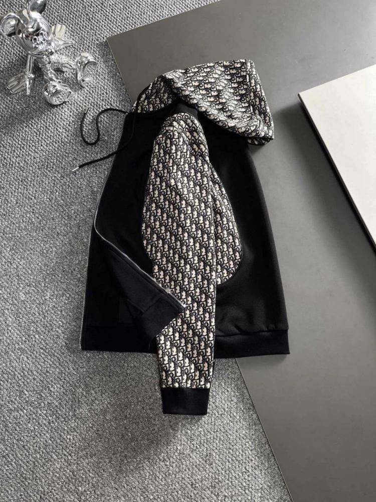 اطقم رجاليه ماركة Dior & LV