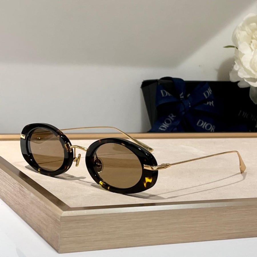 نظاره ماركة Dior