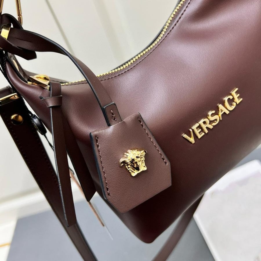 شنطه نسائية ماركة Versace