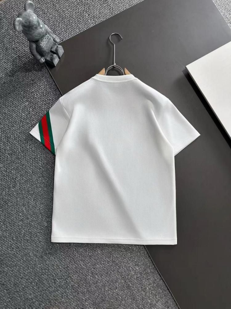 طقم رجالي ماركة Gucci