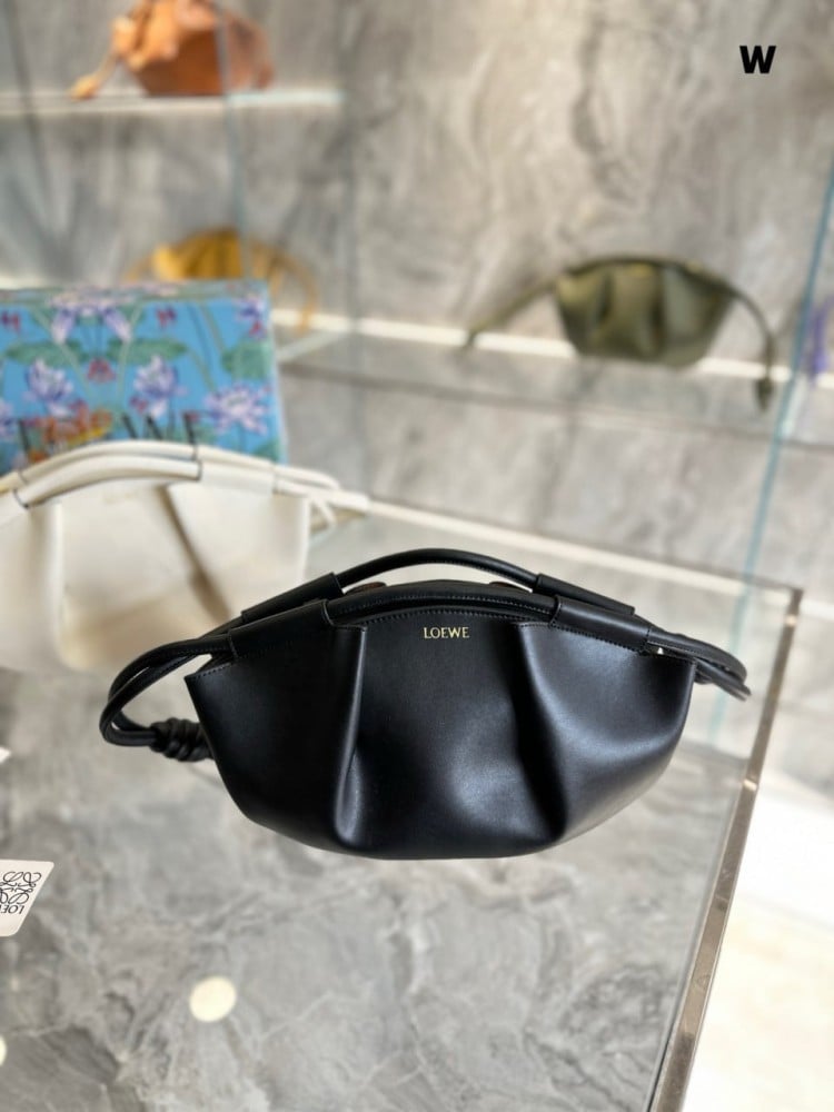 شنطه نسائية ماركة Loewe