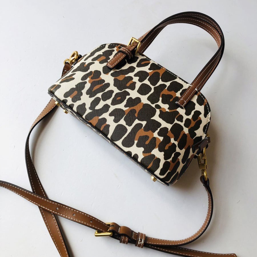 شنطة نسائية ماركة Toryburch