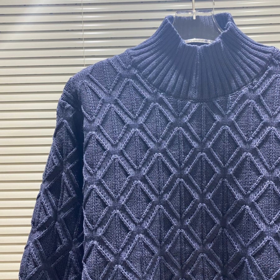 سترة بأكمام طويلة ماركة Dior