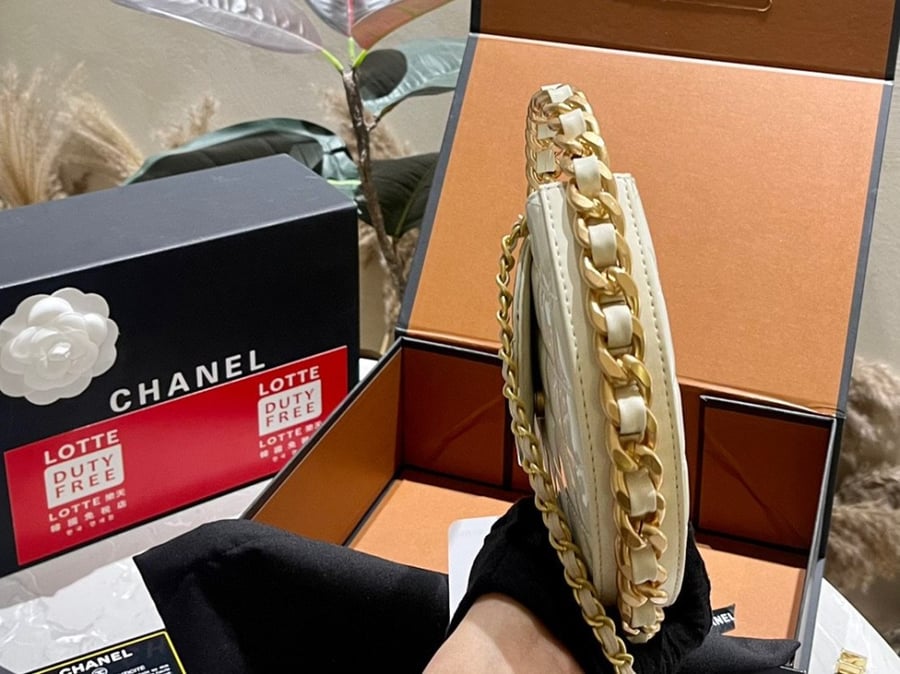 شنطة نسائية ماركة Chanel