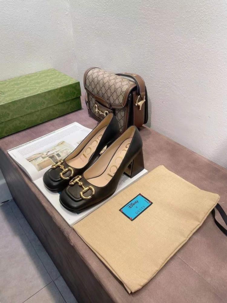 حذاء نسائي ماركة ‏Gucci