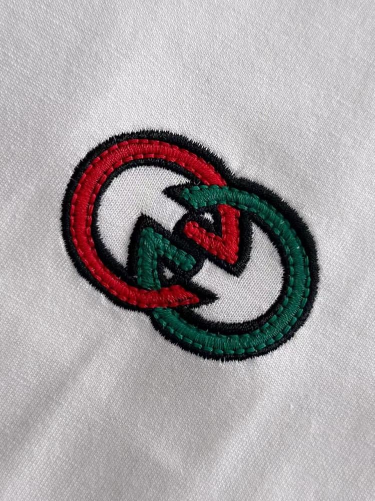 طقم رجالي ماركة Gucci