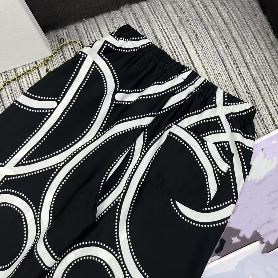 بنطال نسائي ماركة Loewe