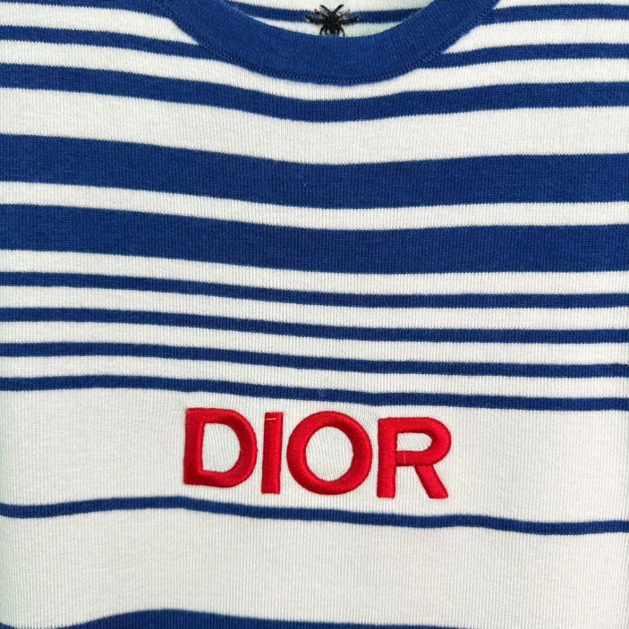توب ماركة Dior