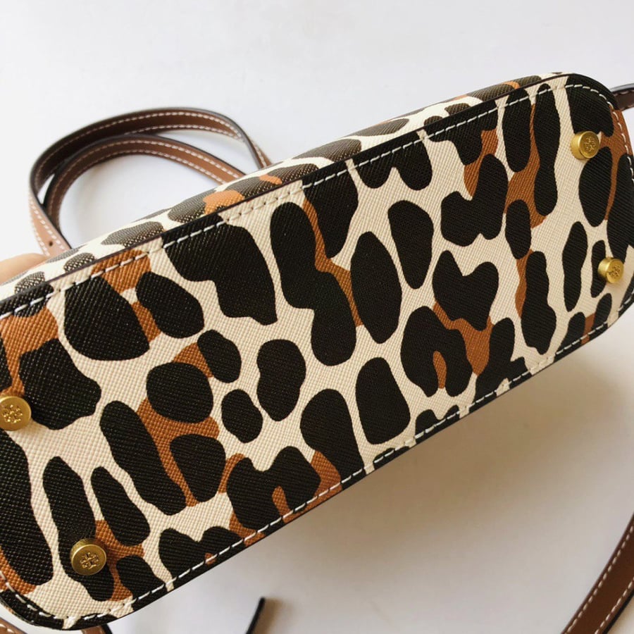 شنطة نسائية ماركة Toryburch