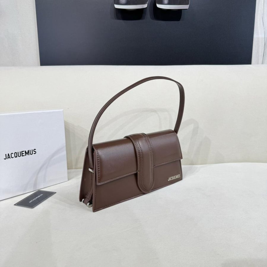 شنطة نسائية ماركة ‏JACQUEMUS