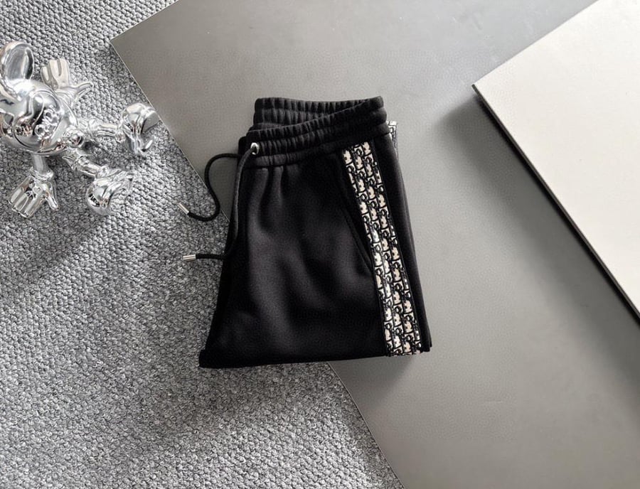 اطقم رجاليه ماركة Dior & LV