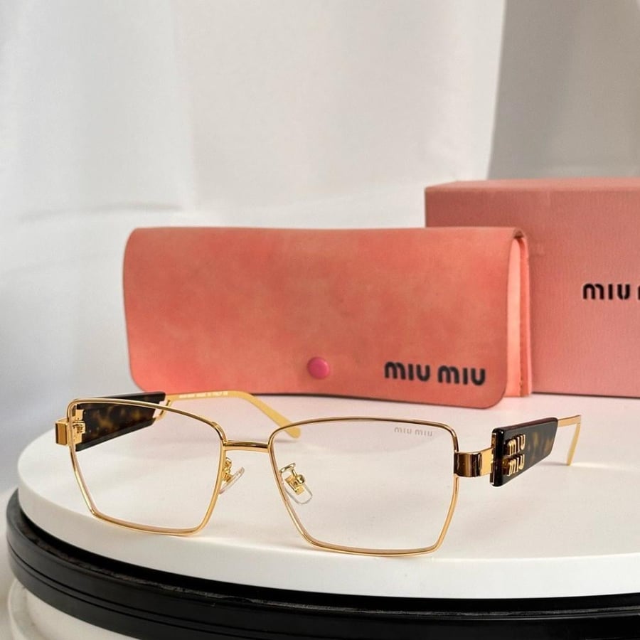 نظاره ماركة ‏Miumiu