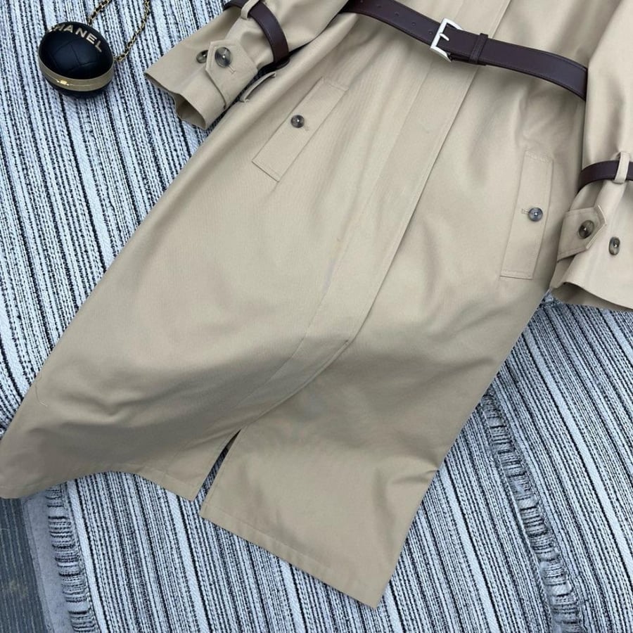 معطف نسائي ماركة Prada