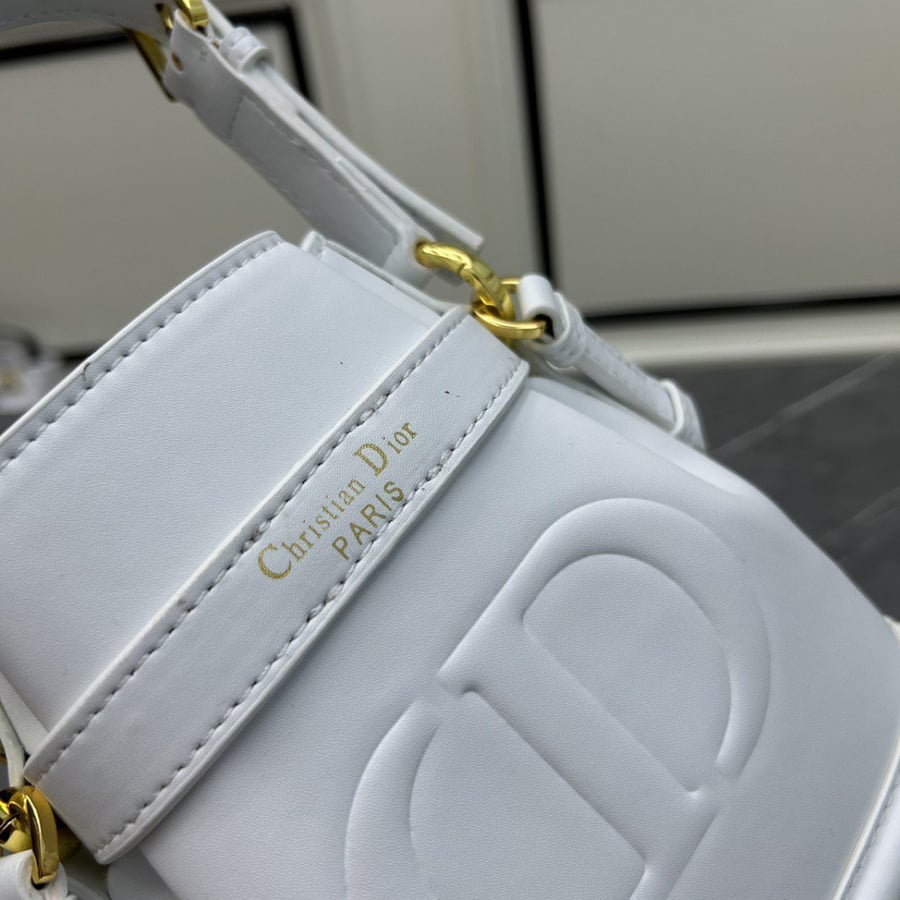 شنطة نسائية ماركة Dior