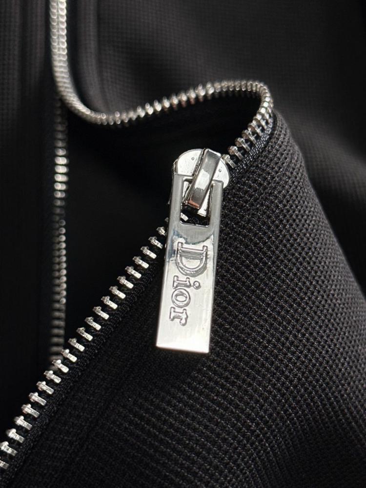 اطقم رجاليه ماركة Dior & LV