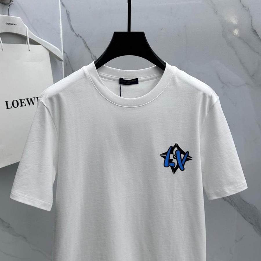 تي شيرت ماركة LV