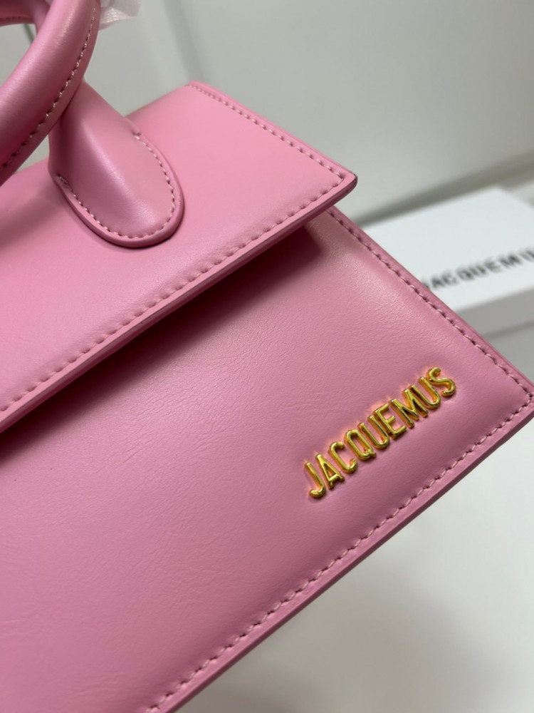 شنطة نسائية ماركة JACQUEMUS