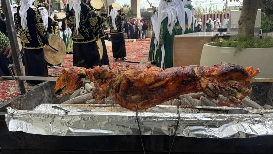 خروف مشوي سيخ عثماني هرفي صغير سفرة ( VIP )