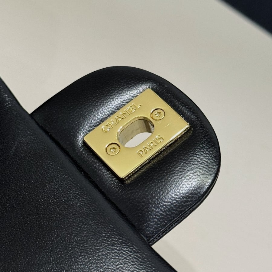 Chanel CF 17CM
