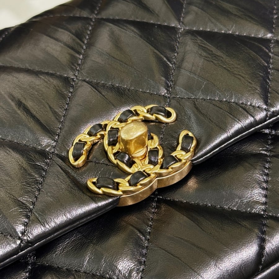Chanel 23k 20x15x5cm