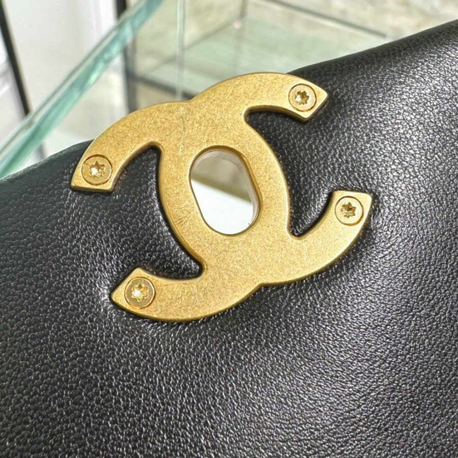 Chanel 23b 21x16x7cm