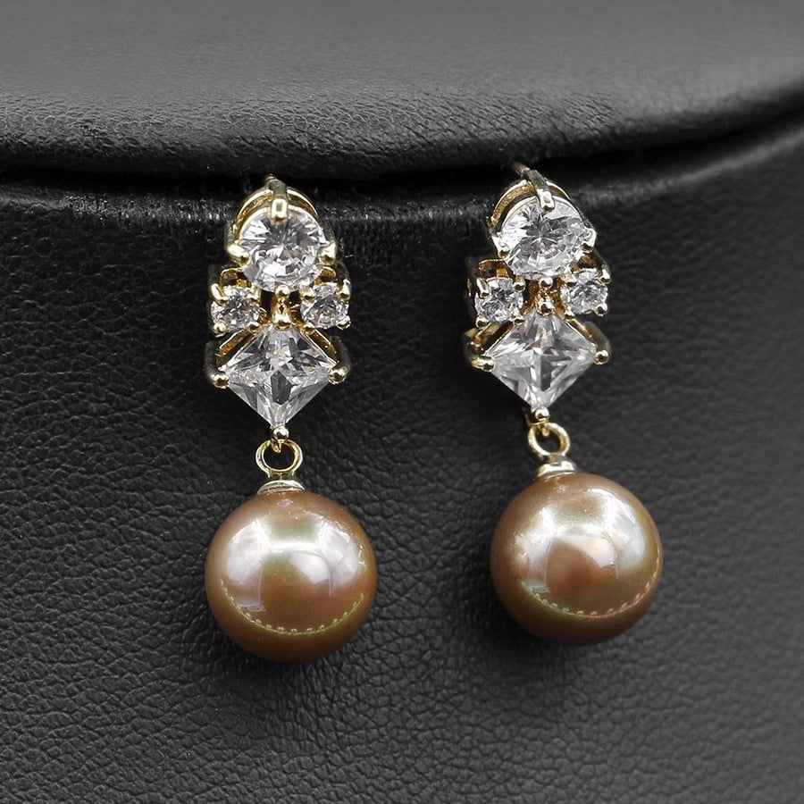 Zirconia pearl necklace and earrings set