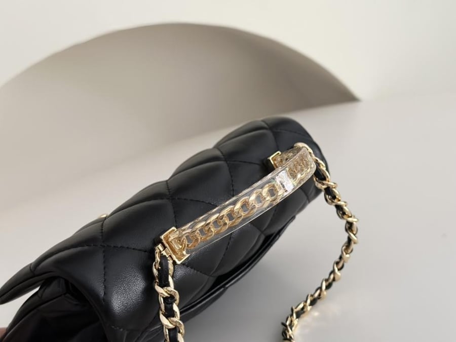 Chanel 24s CF 13X20X7cm