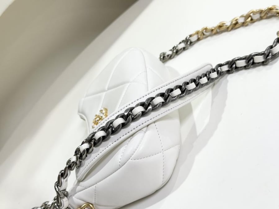 Chanel 11x20x5cm