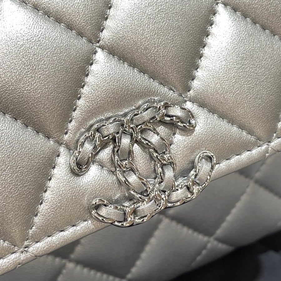 Chanel 23p Kelly 15.5x12x6cm
