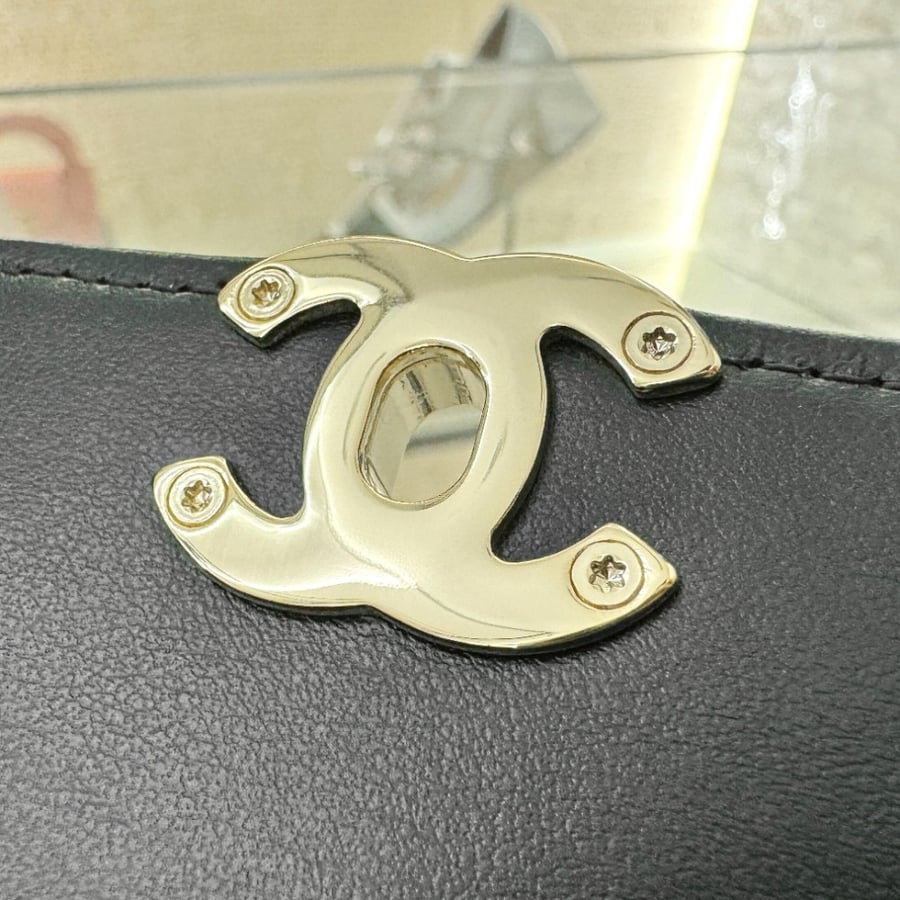 Chanel 13x18x8.5cm