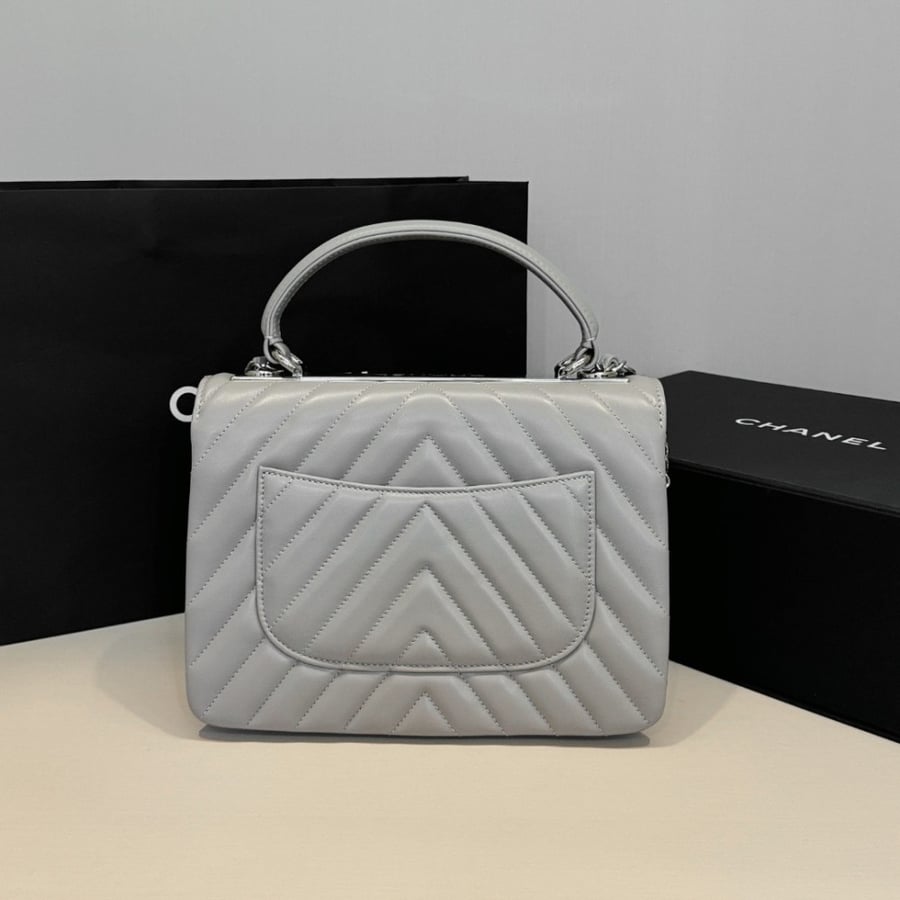 Chanel Trendy cc 17x25x12cm