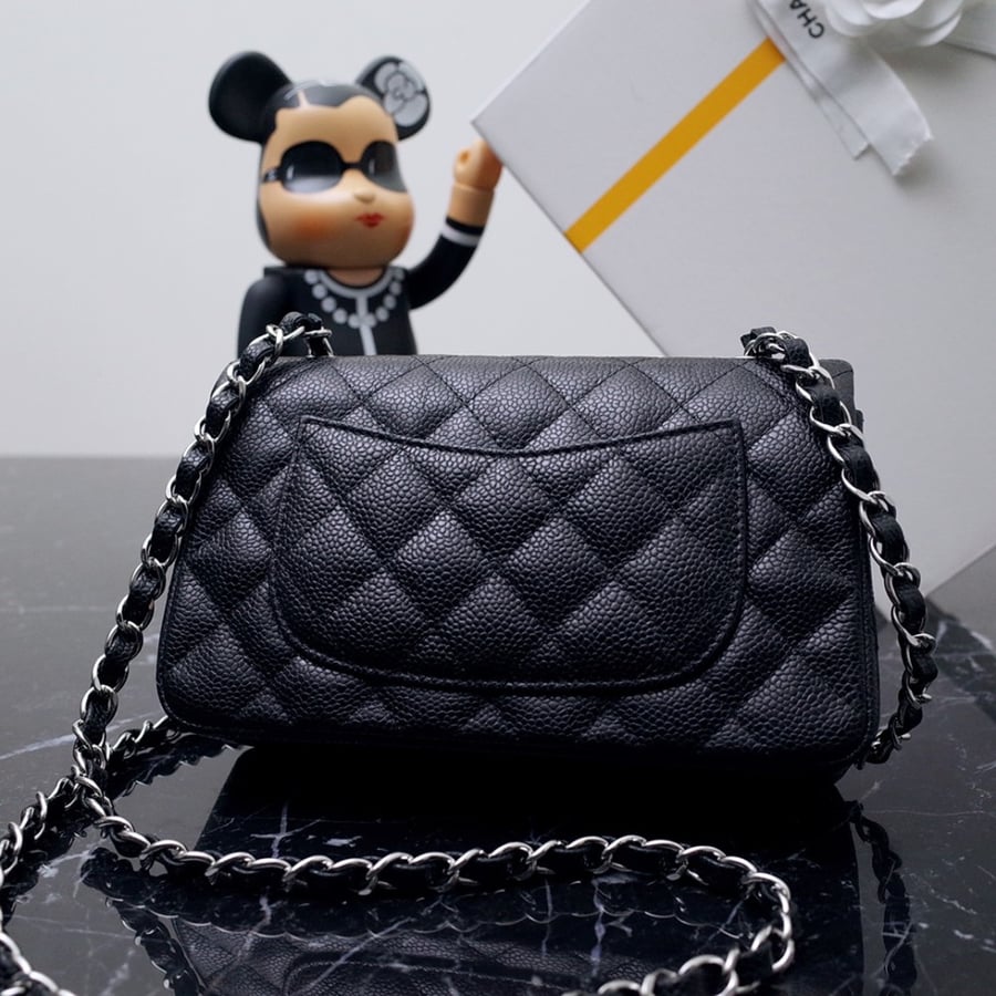 Chanel  20x12x6cm