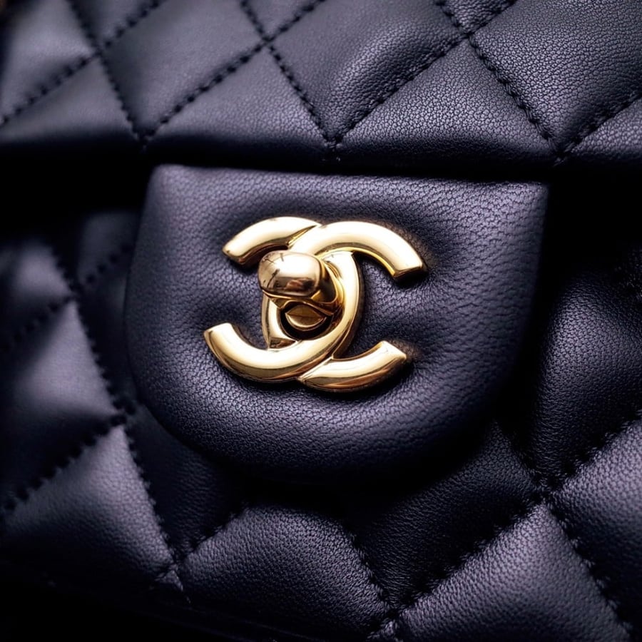Chanel  25.5x15.5x5.5cm