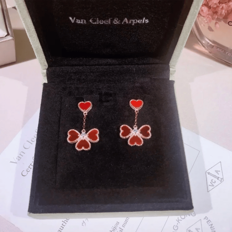 Van Cleef & Arpels طقم Sweet Hearts مكون من 3 قطع [أقراط + قلادة + سوار]