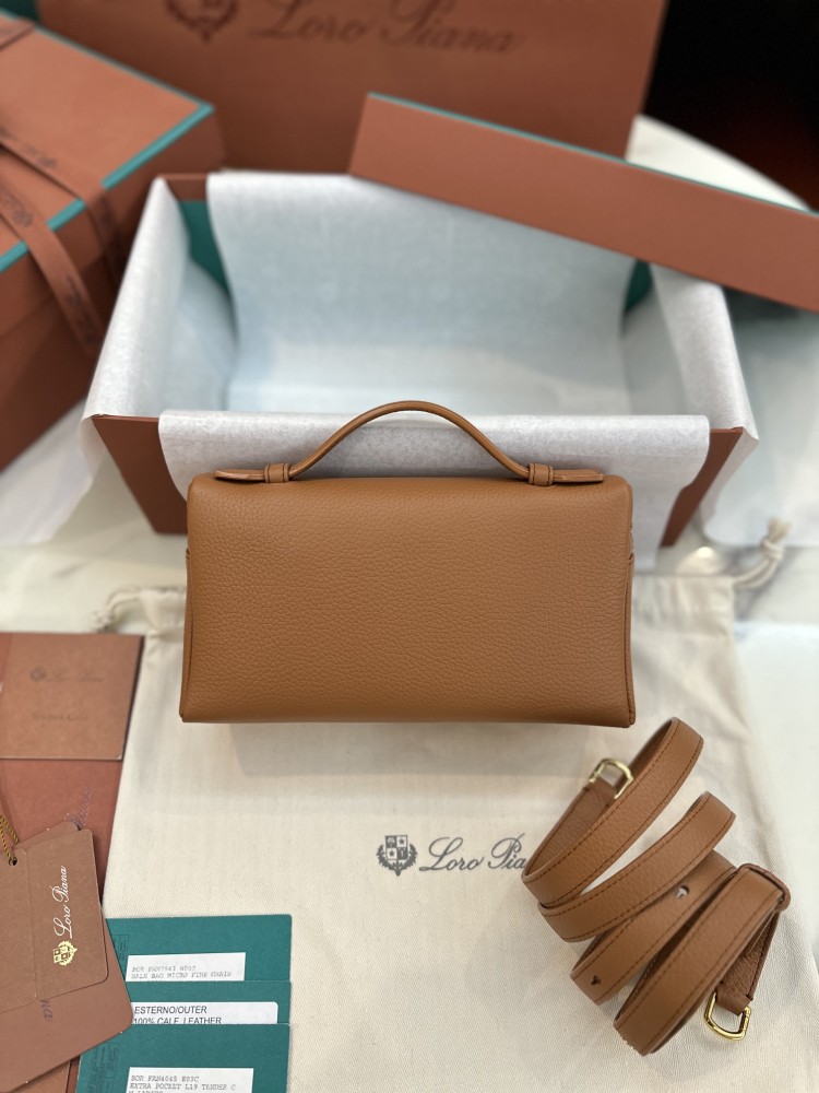 Loro Piana Extra Poket  19×11×6.5