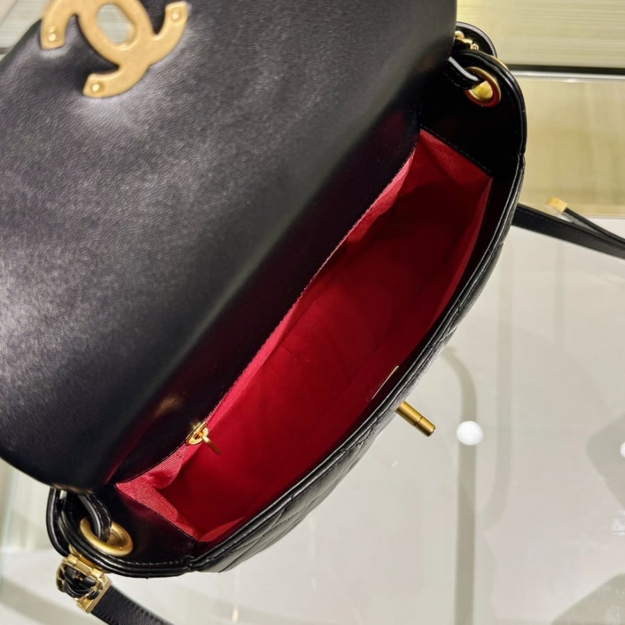 Chanel 23b 21x16x7cm