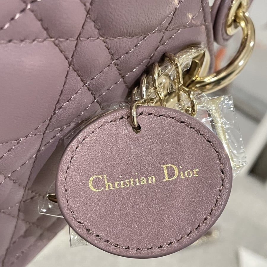 Dior 17 x 15 x 7cm