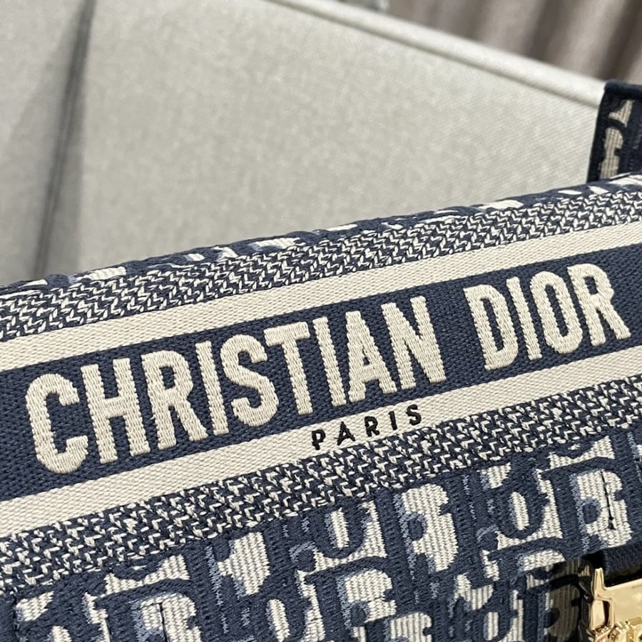 Dior 23*15*8cm