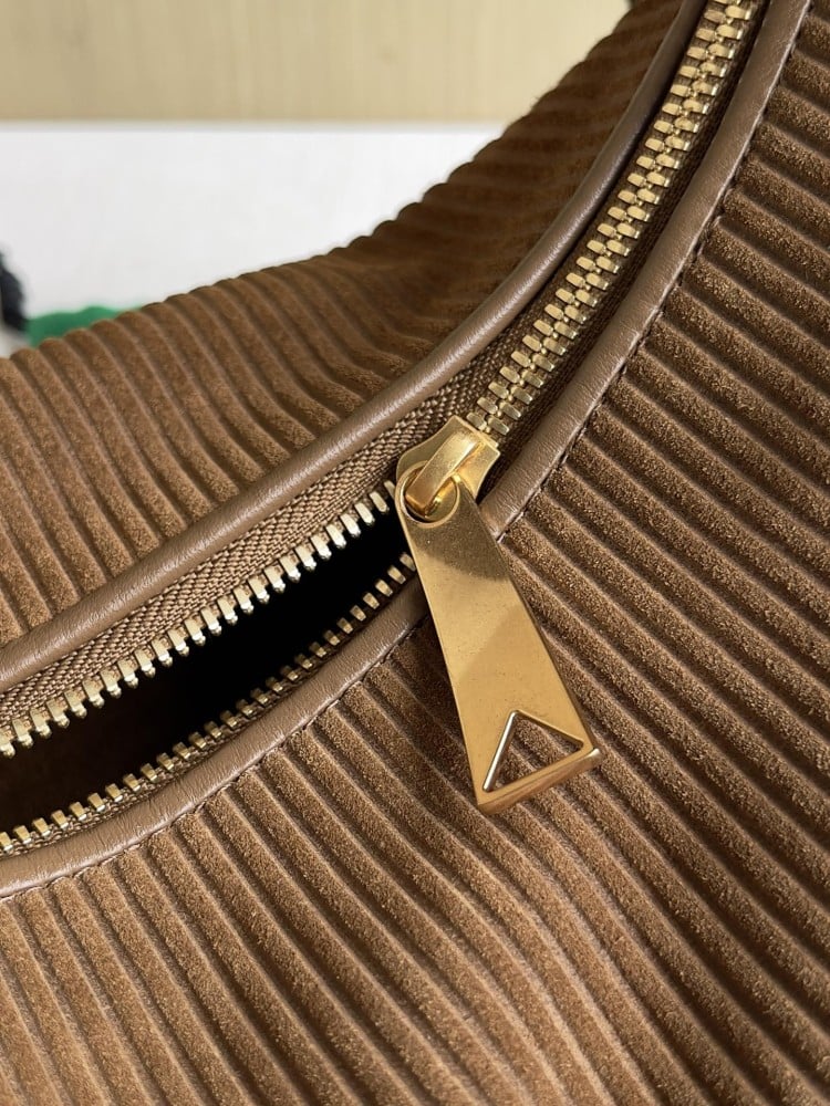 BV corduroy 36*21*13cm