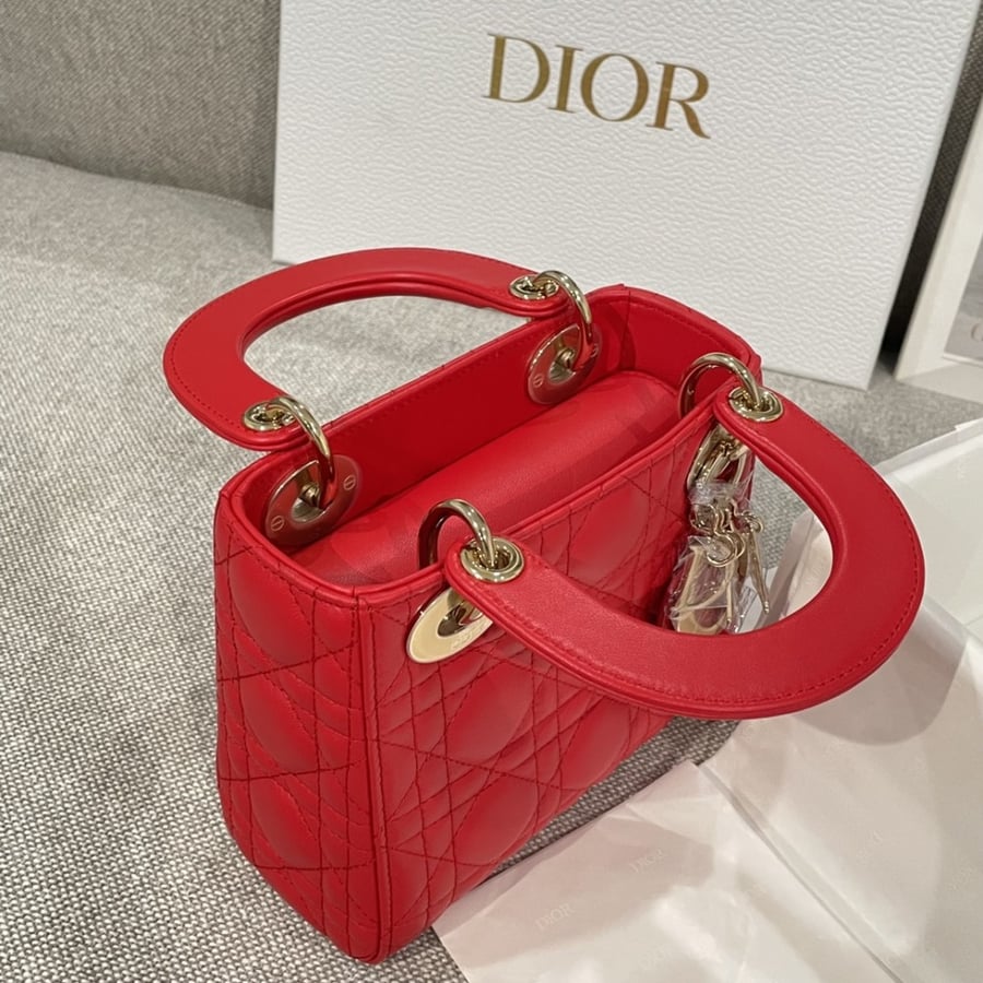 Dior 17 x 15 x 7cm