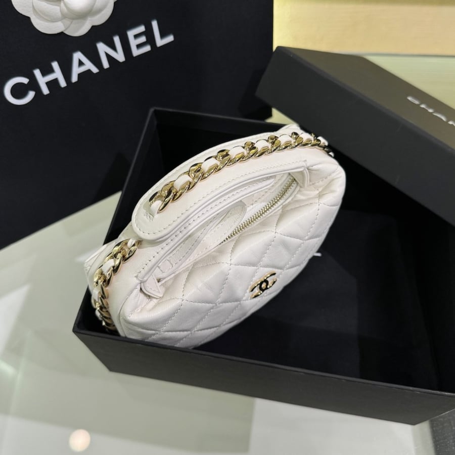 Chanel 23c 16x16x5.5cm