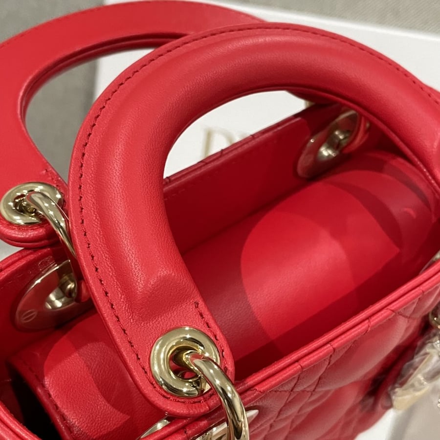 Dior 17 x 15 x 7cm