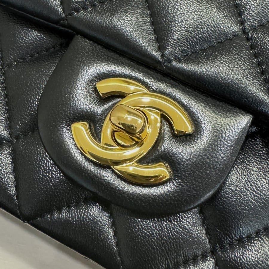 Chanel CF 17CM